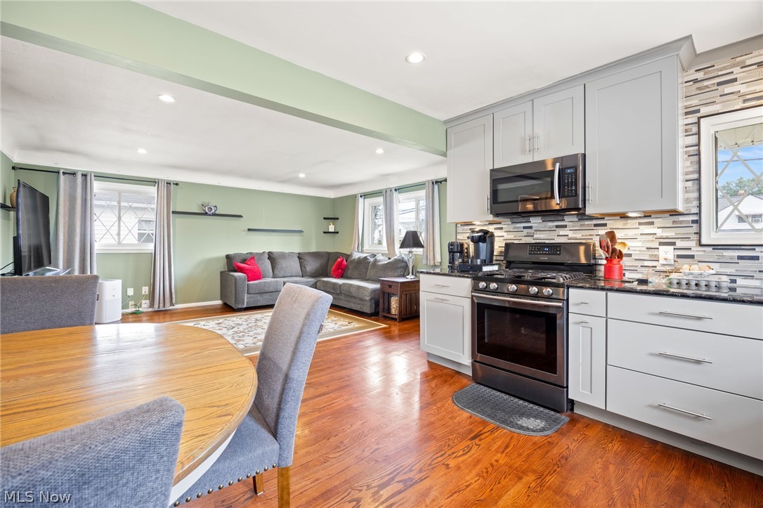 24880 Stephen Avenue Euclid OH 44123