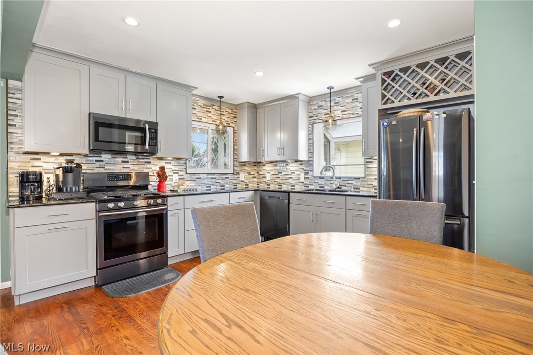 24880 Stephen Avenue Euclid OH 44123