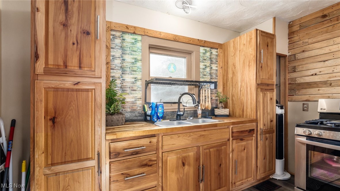8755 Main Street SE Corning OH 43730