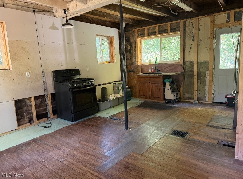 7090 State Route 45 North Bloomfield OH 44450