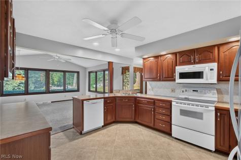2935 Cherrywood Circle NW Massillon OH 44646