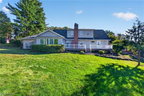 2935 Cherrywood Circle NW Massillon OH 44646