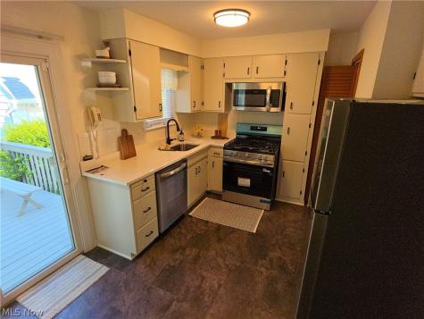 5093 Nan Linn Drive Willoughby OH 44094