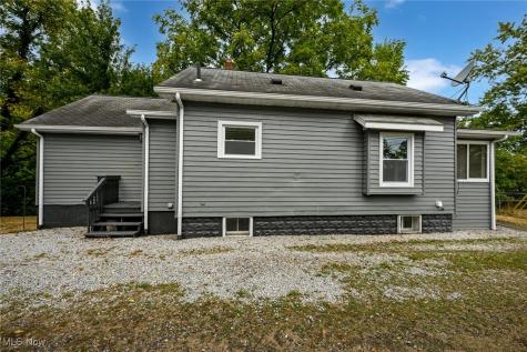 636 Flora Avenue Akron OH 44314