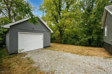 636 Flora Avenue Akron OH 44314
