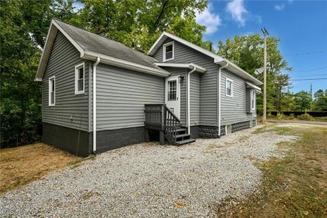 636 Flora Avenue Akron OH 44314