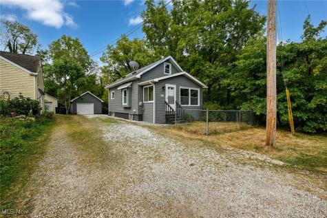 636 Flora Avenue Akron OH 44314