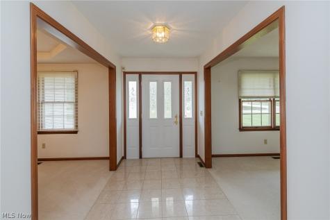 3233 Bramblewood Way Avon OH 44011