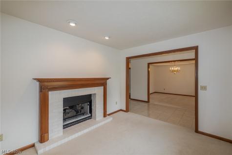 3233 Bramblewood Way Avon OH 44011