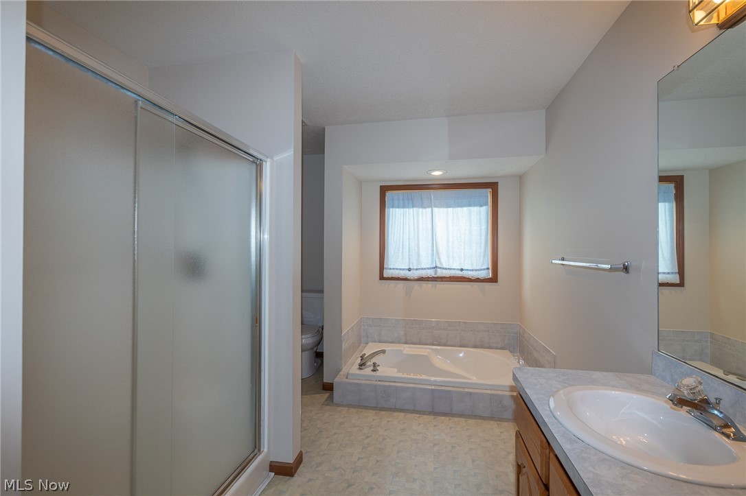 3233 Bramblewood Way Avon OH 44011