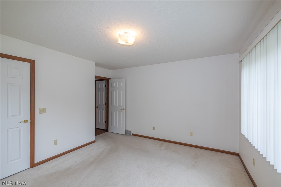 3233 Bramblewood Way Avon OH 44011