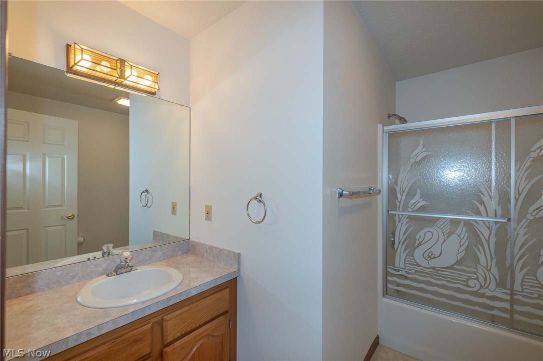 3233 Bramblewood Way Avon OH 44011