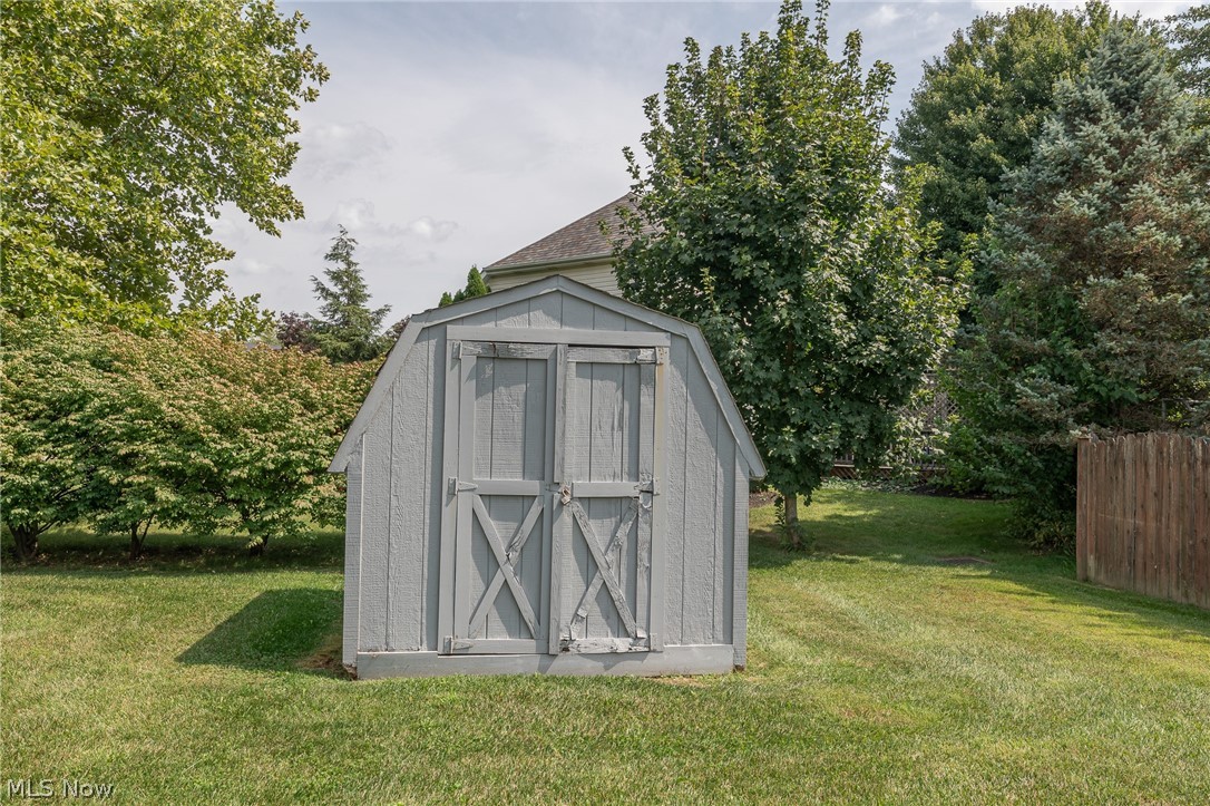 3233 Bramblewood Way Avon OH 44011