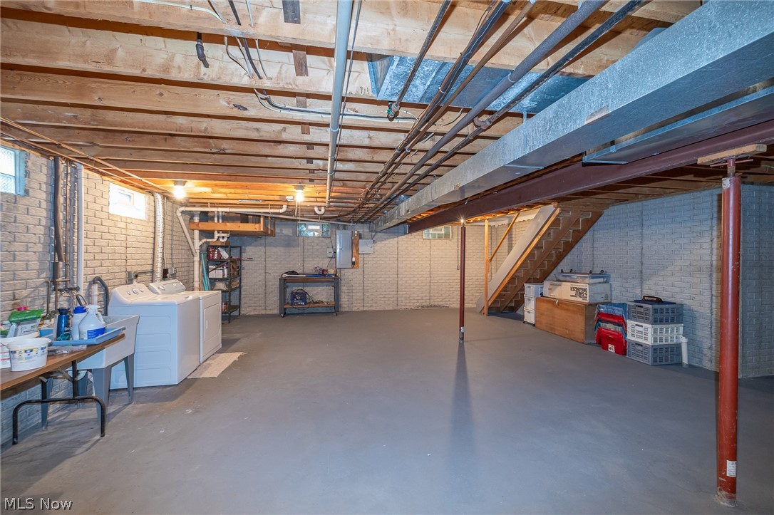 3233 Bramblewood Way Avon OH 44011