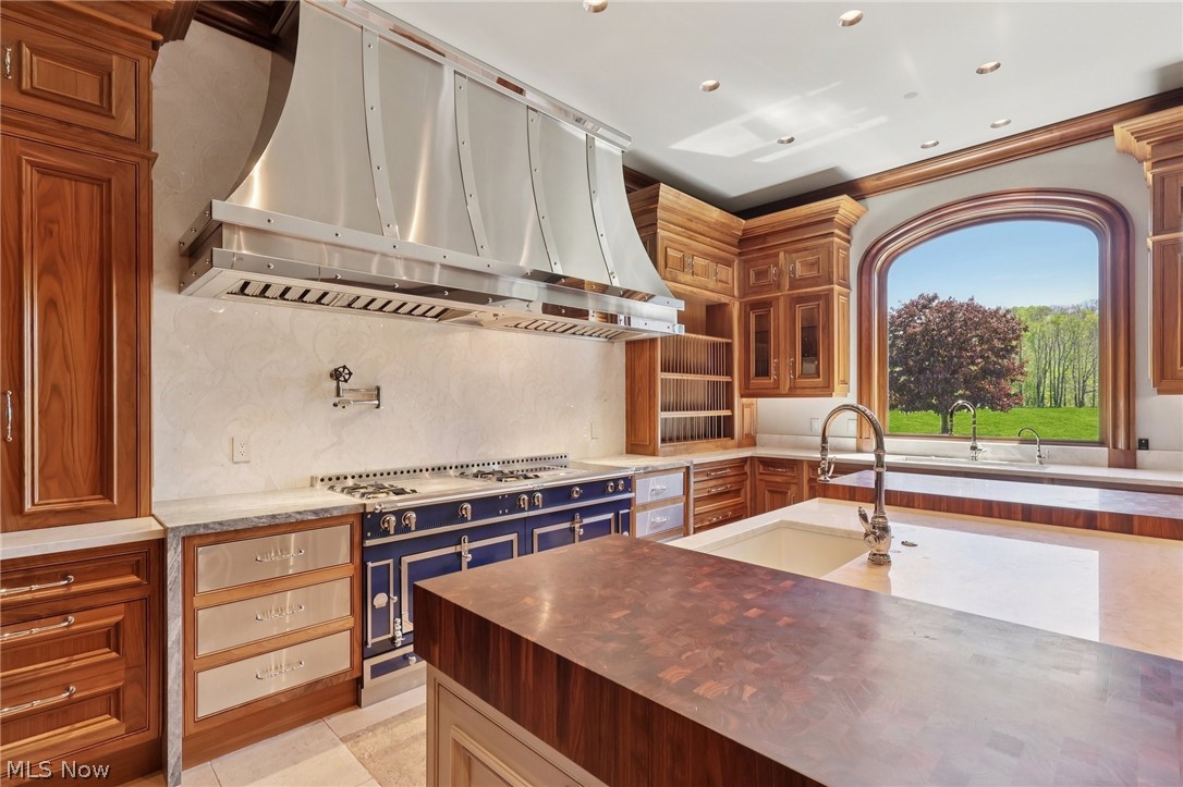 2875 Chagrin River Road Hunting Valley OH 44022