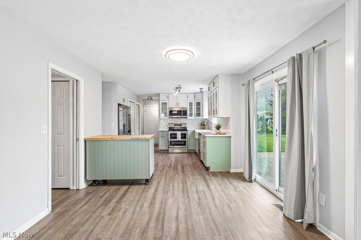 634 Marbrook Lane Avon Lake OH 44012