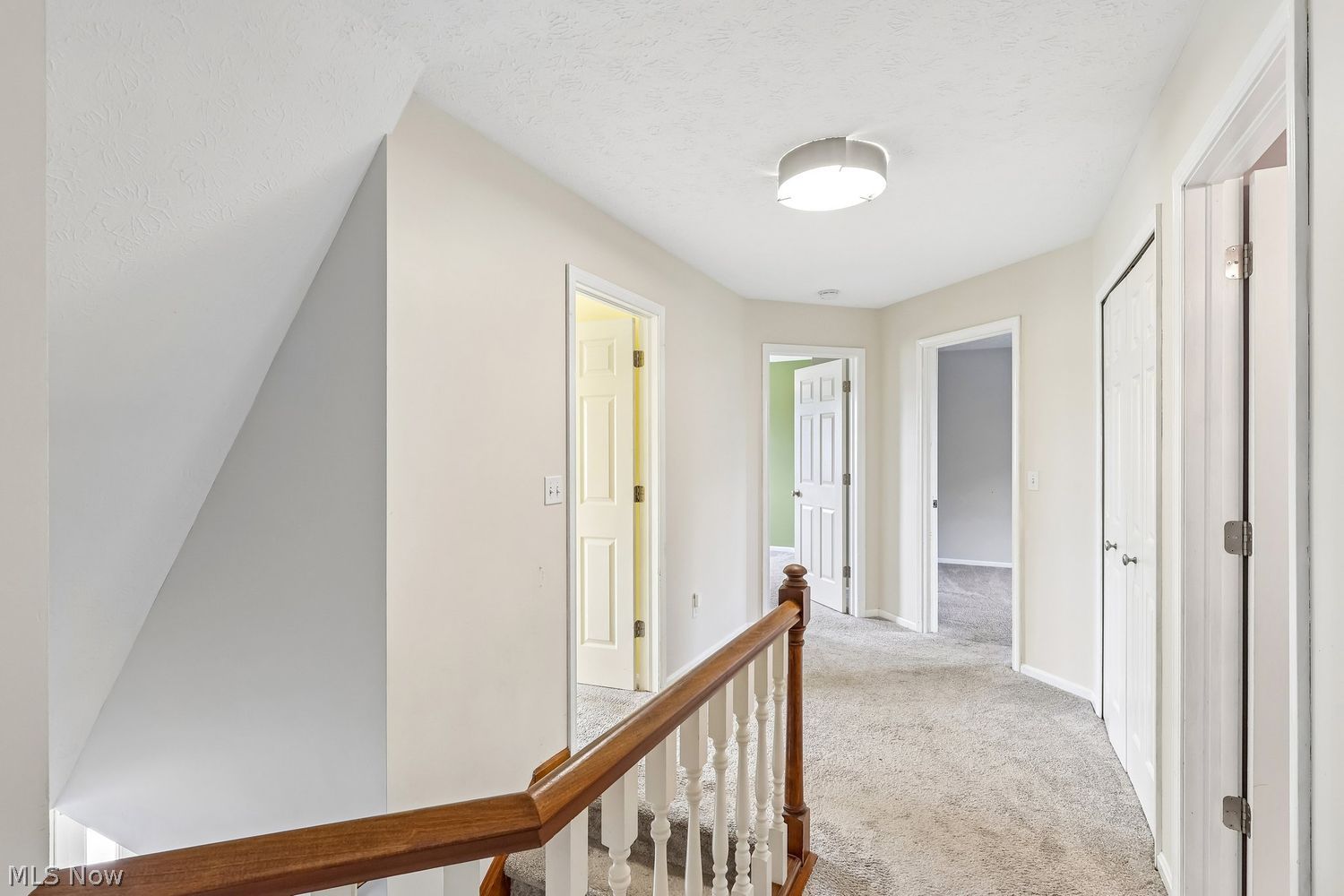 634 Marbrook Lane Avon Lake OH 44012