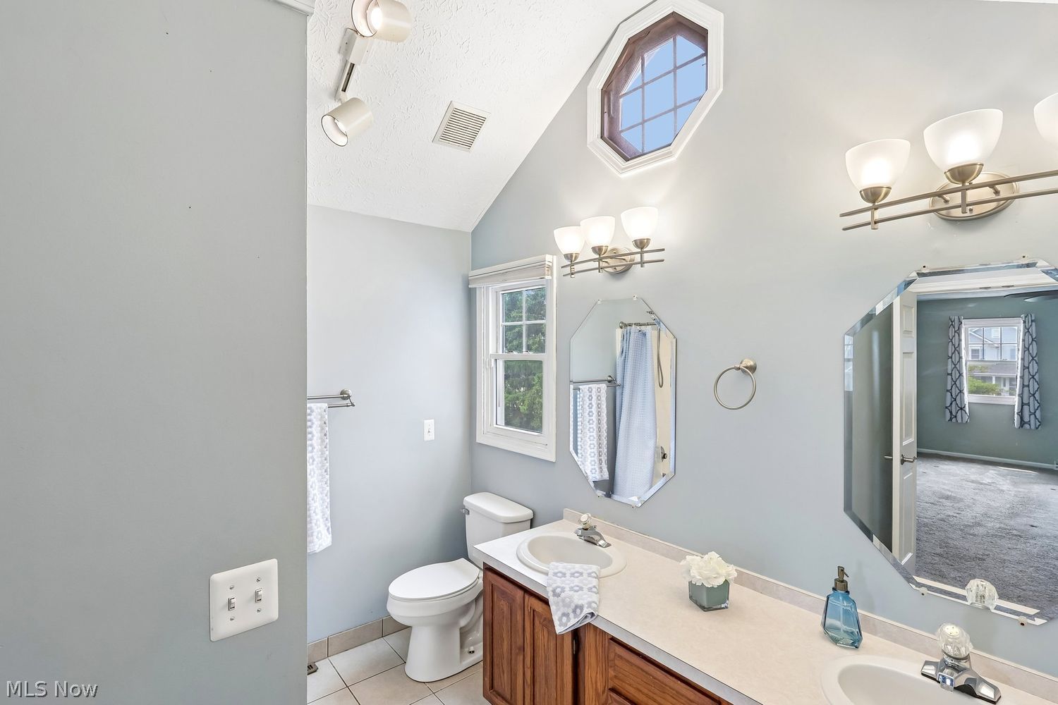 634 Marbrook Lane Avon Lake OH 44012