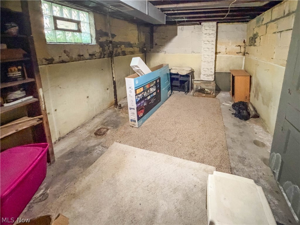 174 Gordon Avenue Campbell OH 44405