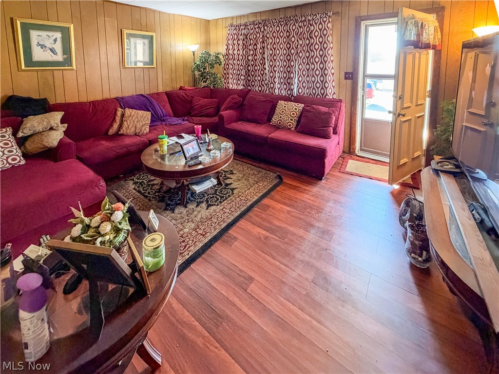 174 Gordon Avenue Campbell OH 44405