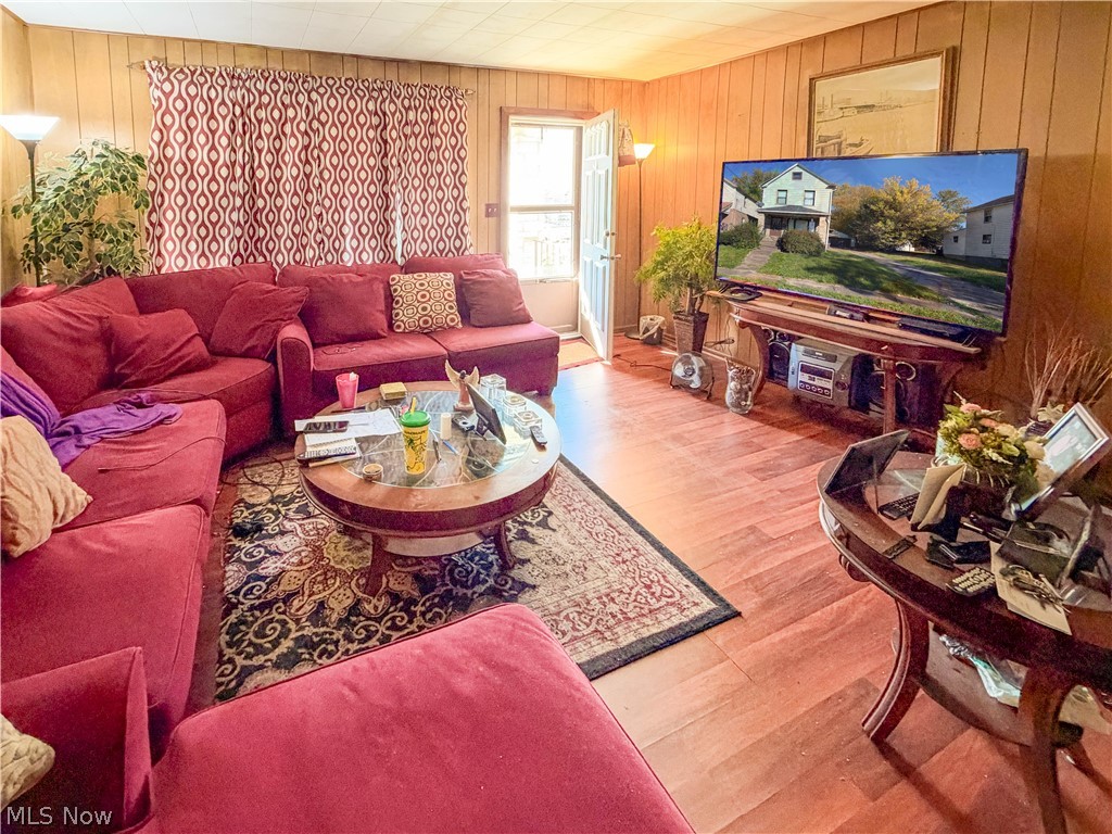 174 Gordon Avenue Campbell OH 44405