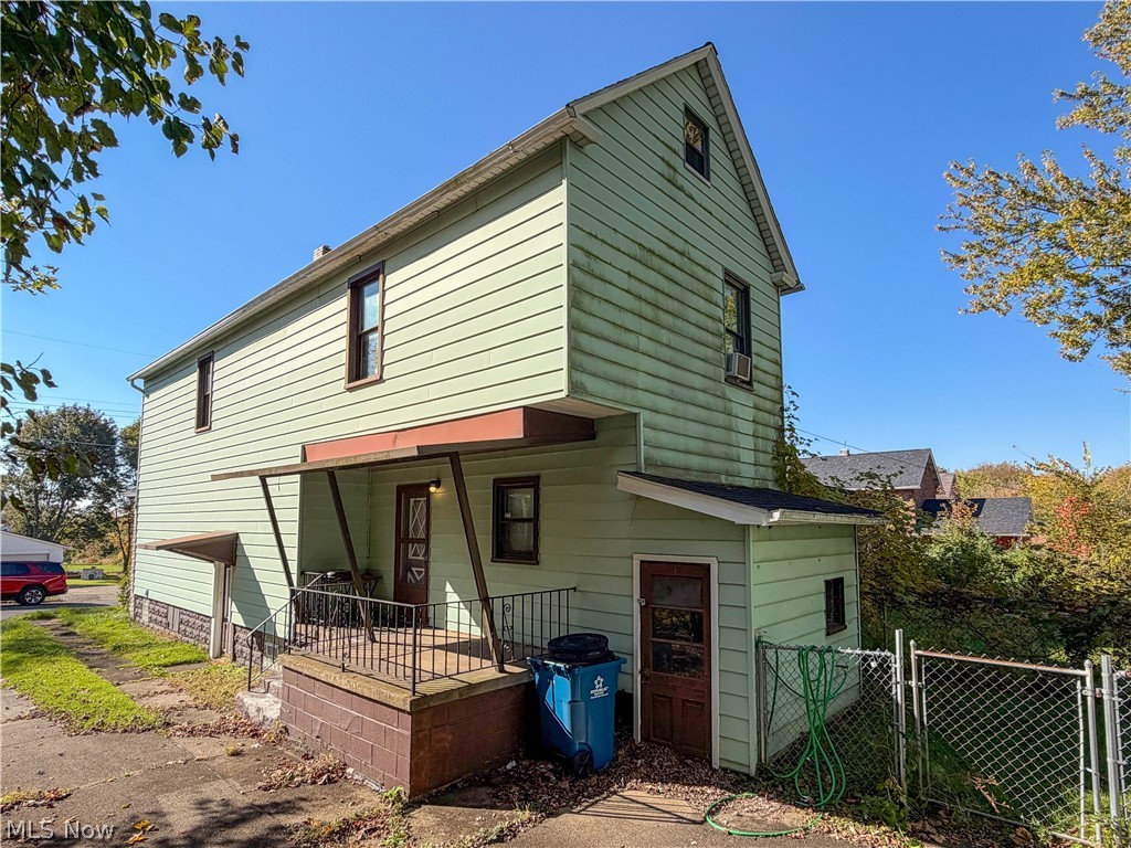 174 Gordon Avenue Campbell OH 44405