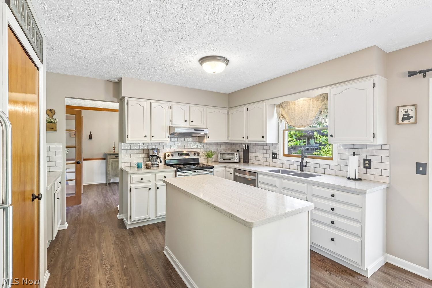 19585 Castletown Drive Strongsville OH 44136