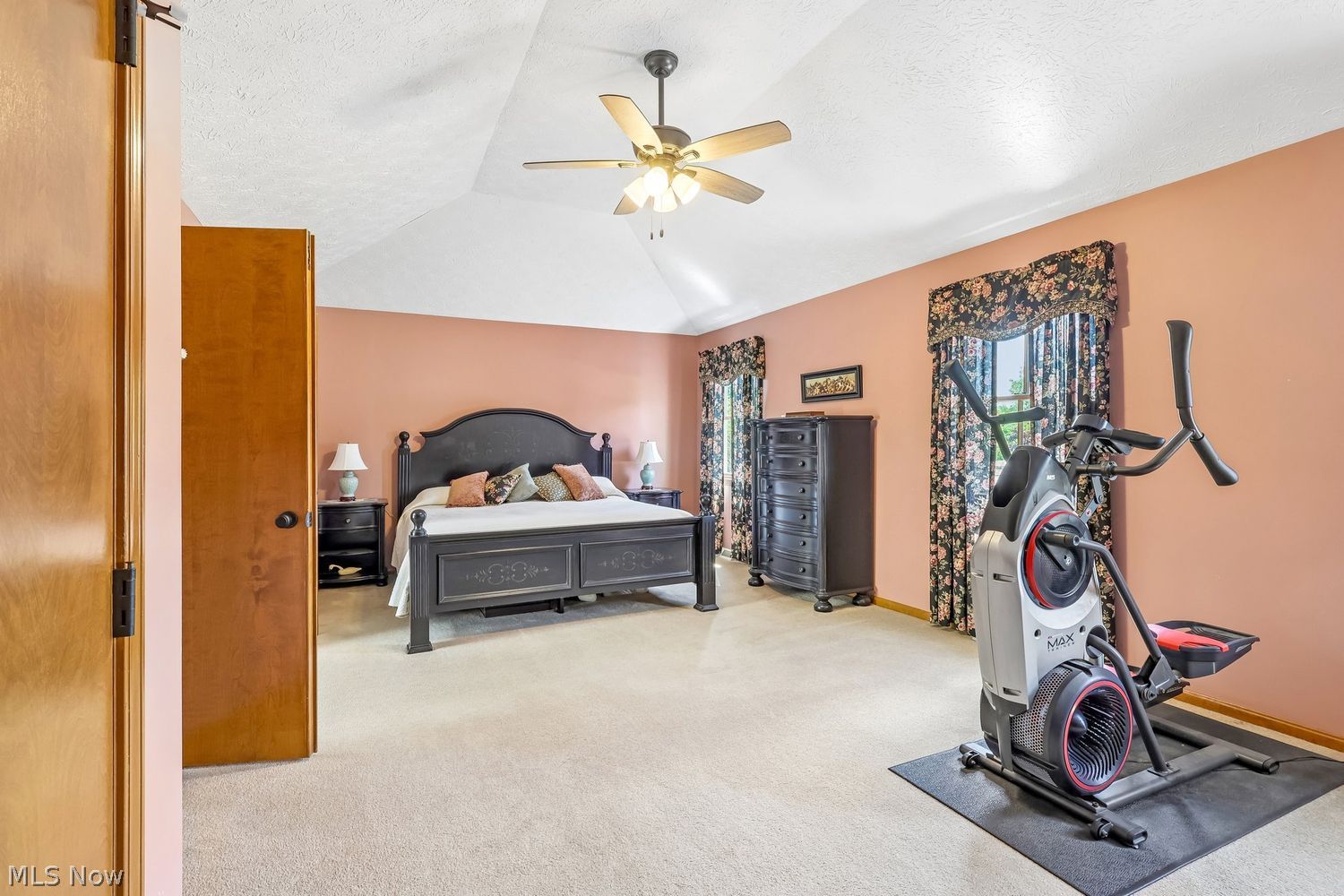 19585 Castletown Drive Strongsville OH 44136