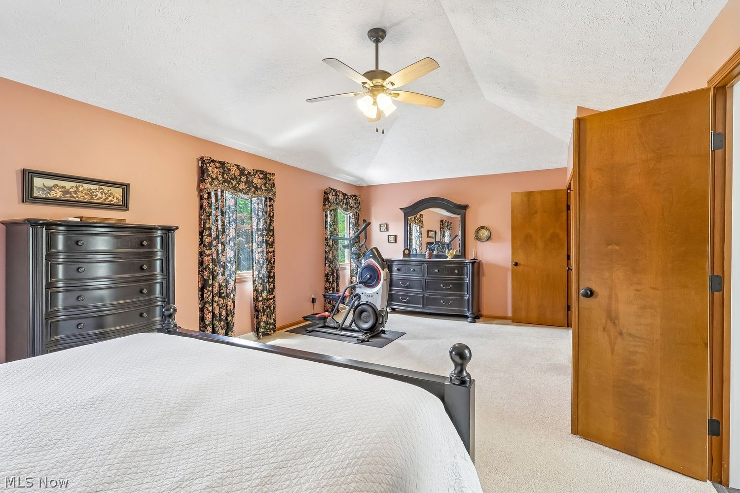 19585 Castletown Drive Strongsville OH 44136