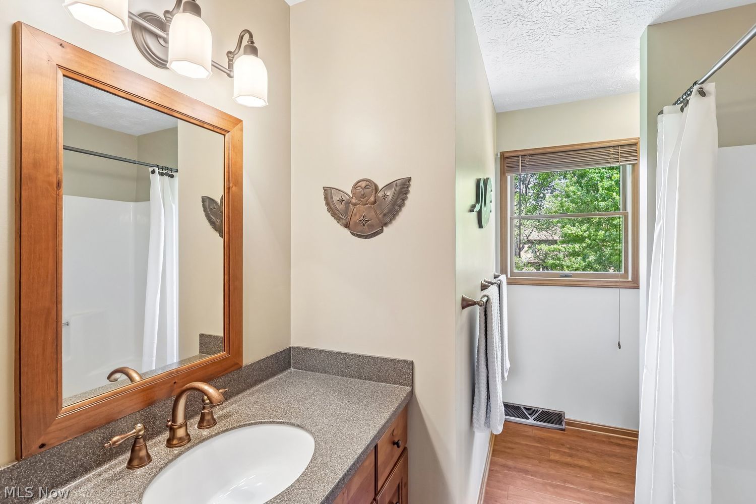 19585 Castletown Drive Strongsville OH 44136
