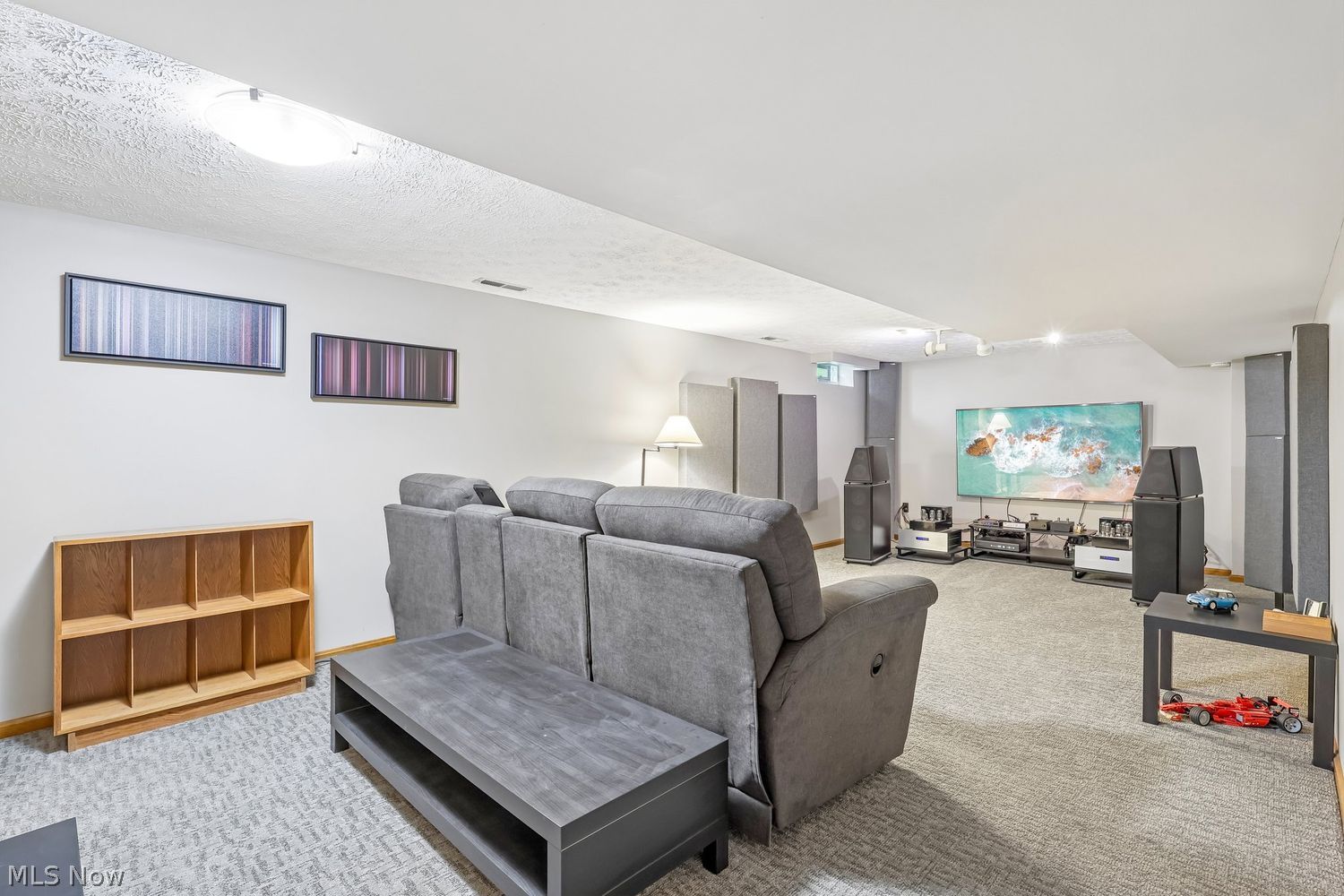 19585 Castletown Drive Strongsville OH 44136