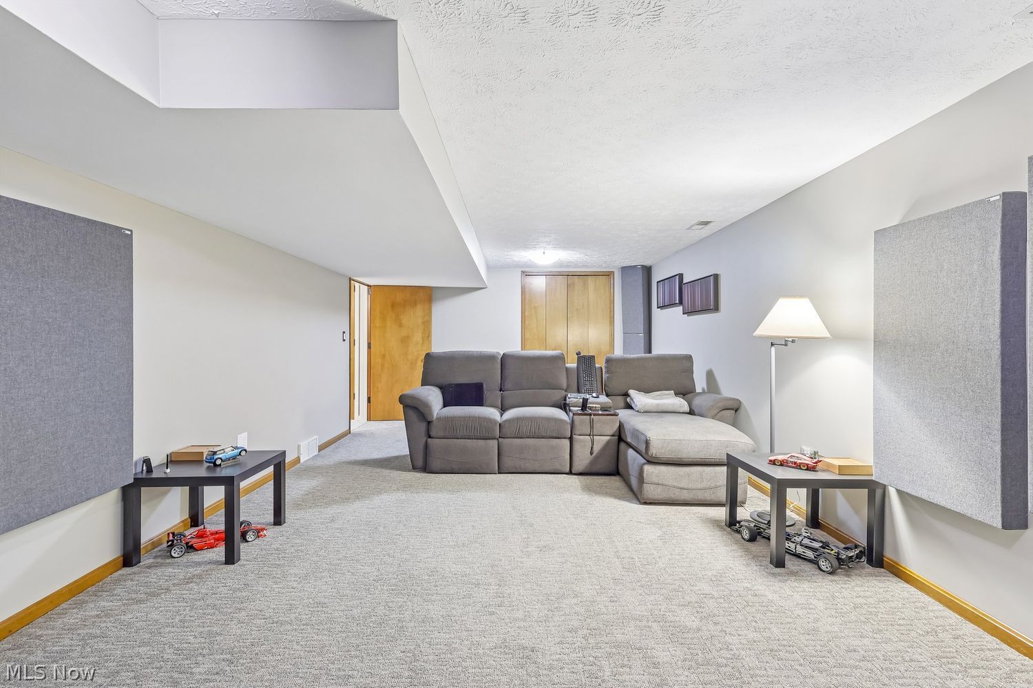 19585 Castletown Drive Strongsville OH 44136