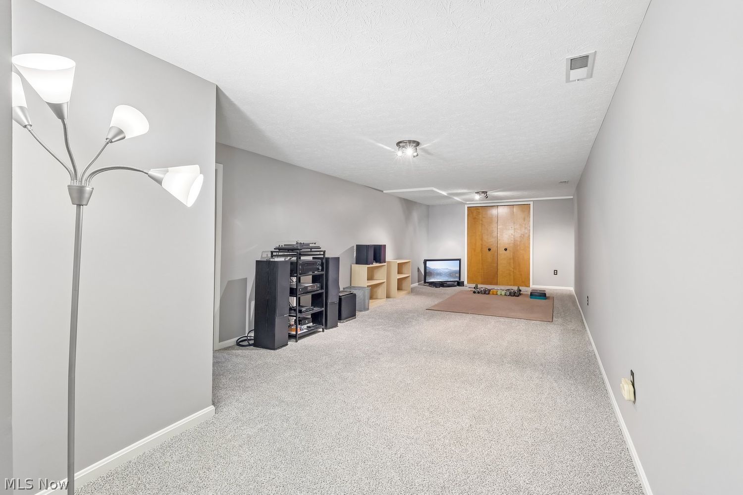 19585 Castletown Drive Strongsville OH 44136