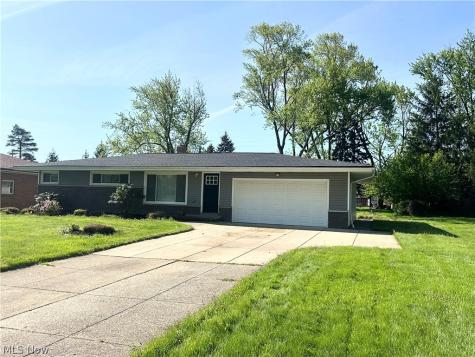 Starlight Drive Seven Hills OH 44131