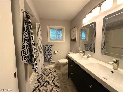 244 Starlight Drive Seven Hills OH 44131