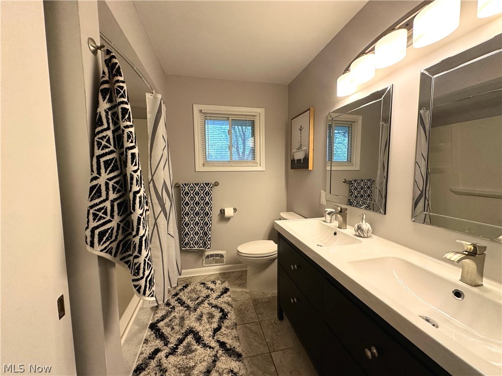 244 Starlight Drive Seven Hills OH 44131