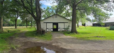 40175 Banks Road Grafton OH 44044