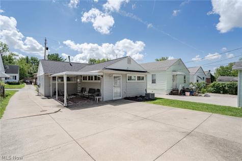 16225 Clearview Avenue Cleveland OH 44128