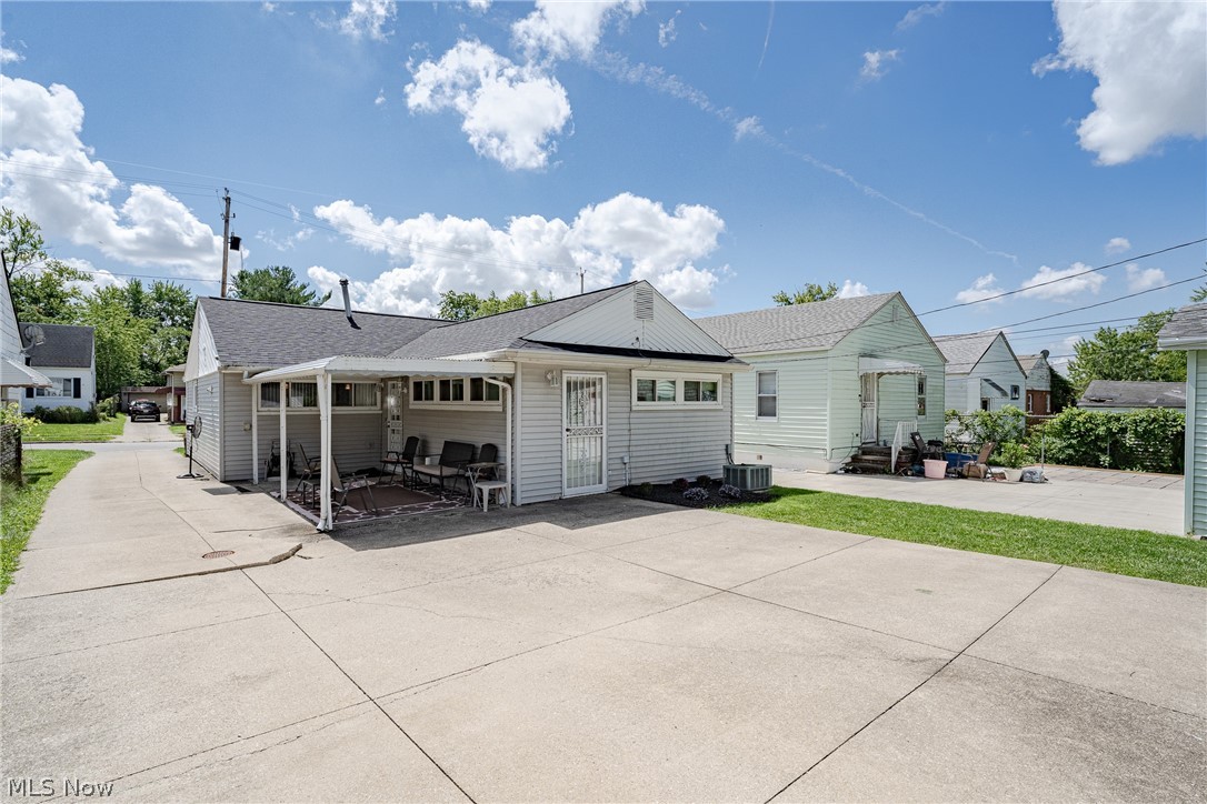 16225 Clearview Avenue Cleveland OH 44128