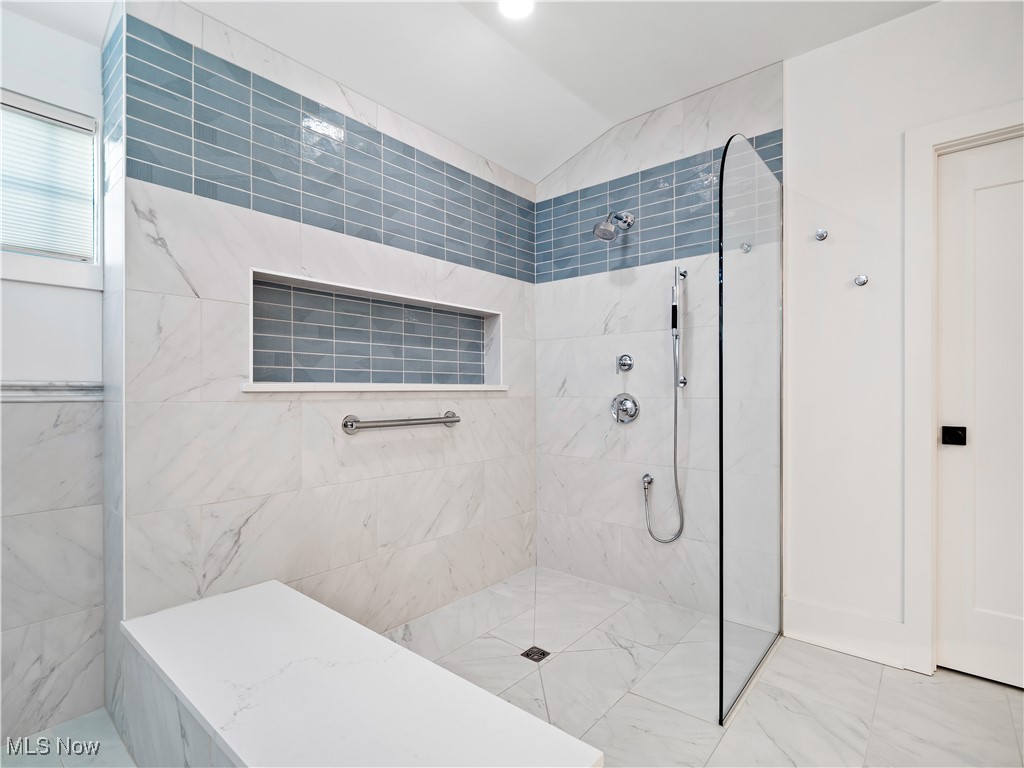 17788 Edgewater Drive Lakewood OH 44107
