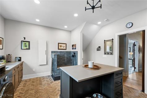 17788 Edgewater Drive Lakewood OH 44107