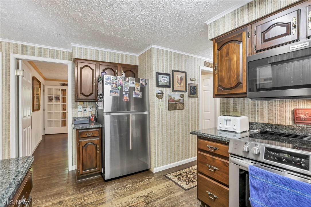 557 Hillsdale Drive Coshocton OH 43812