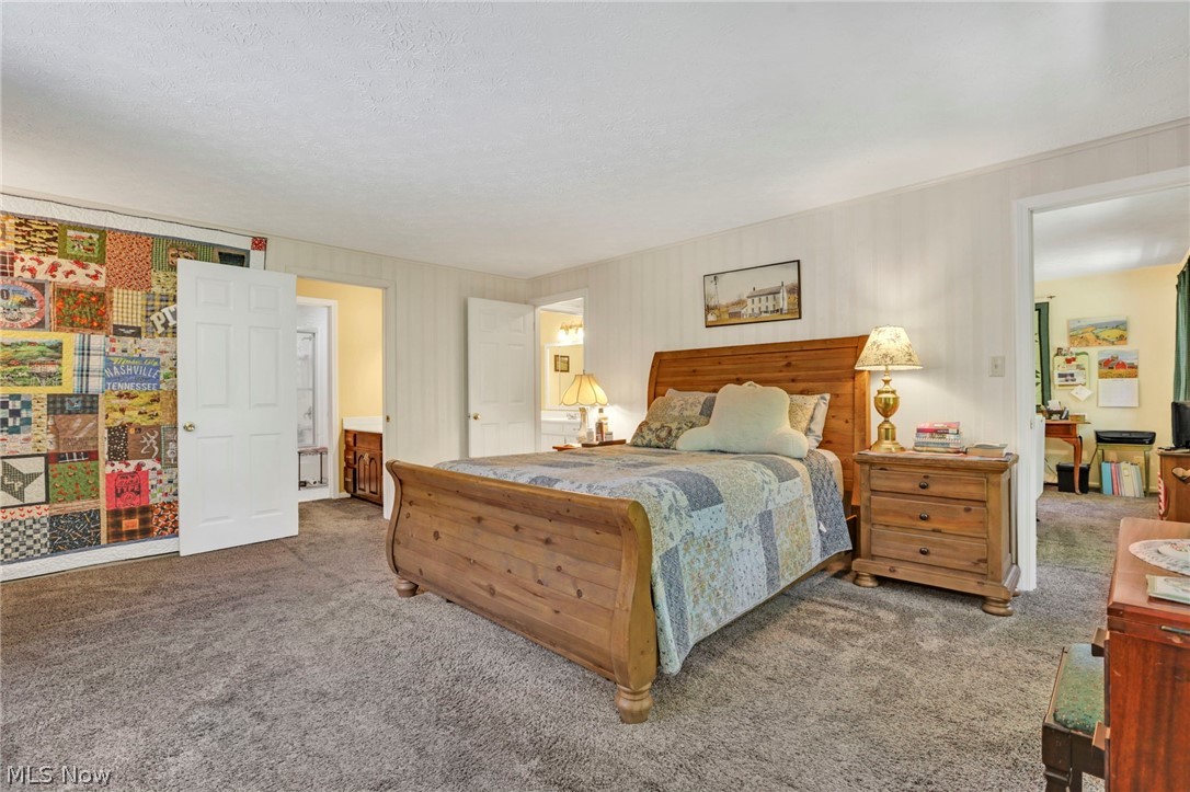 557 Hillsdale Drive Coshocton OH 43812