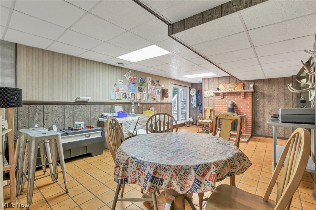 557 Hillsdale Drive Coshocton OH 43812