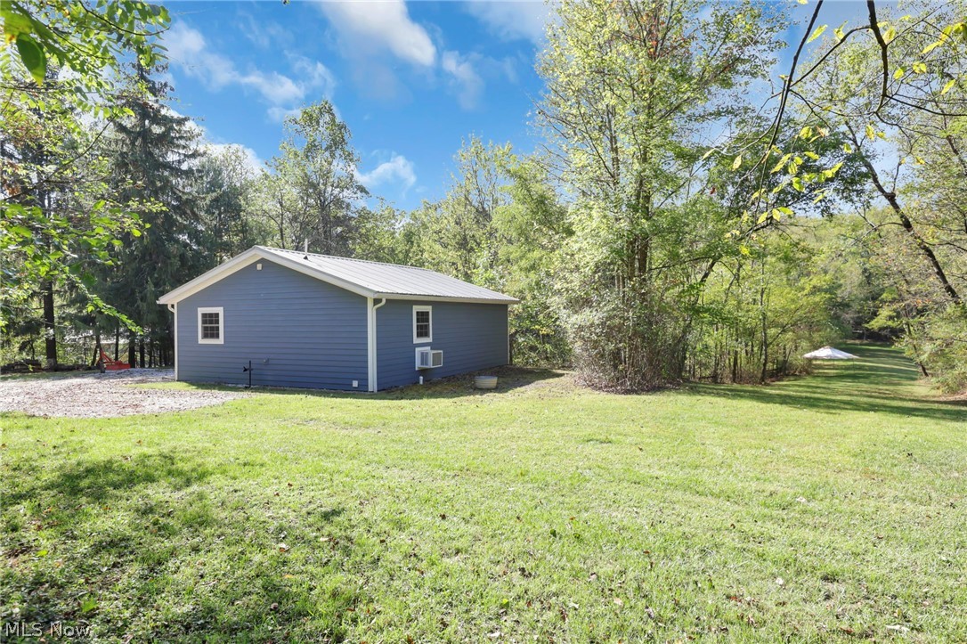 557 Hillsdale Drive Coshocton OH 43812