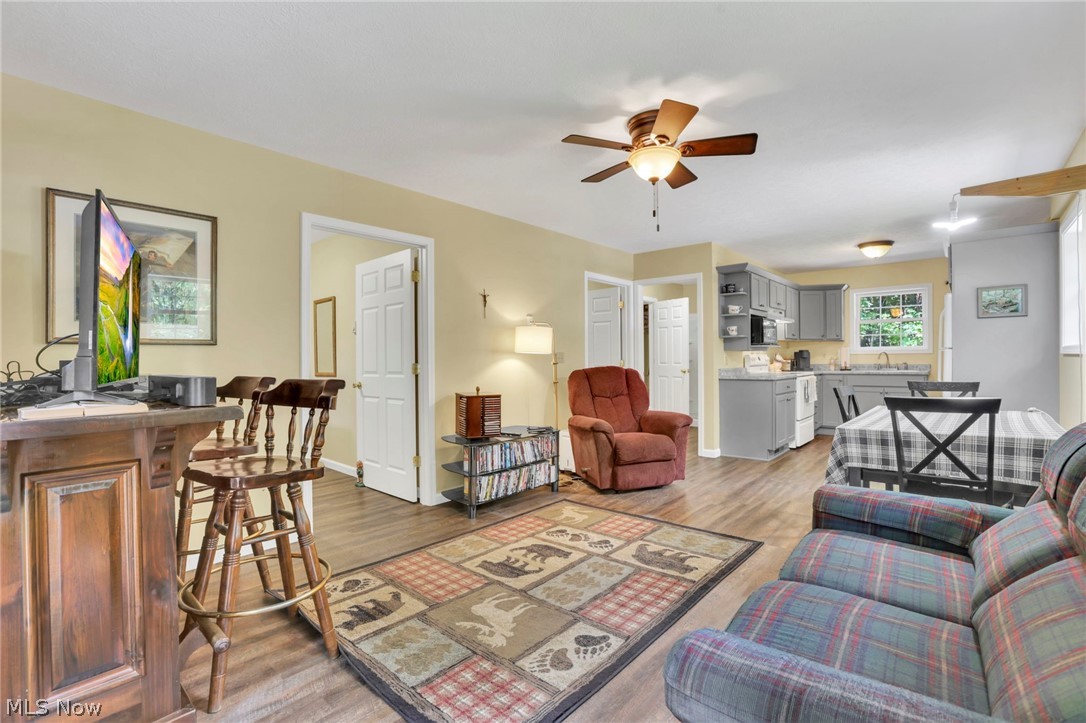 557 Hillsdale Drive Coshocton OH 43812
