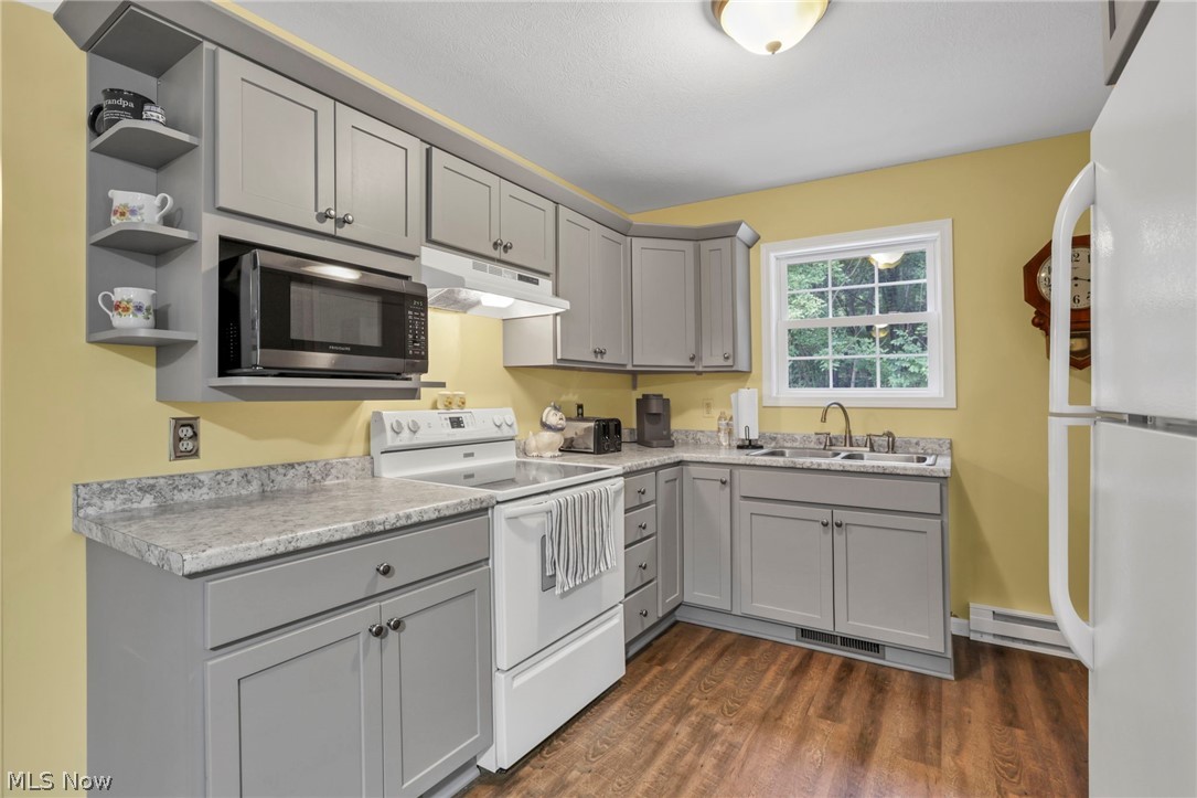 557 Hillsdale Drive Coshocton OH 43812