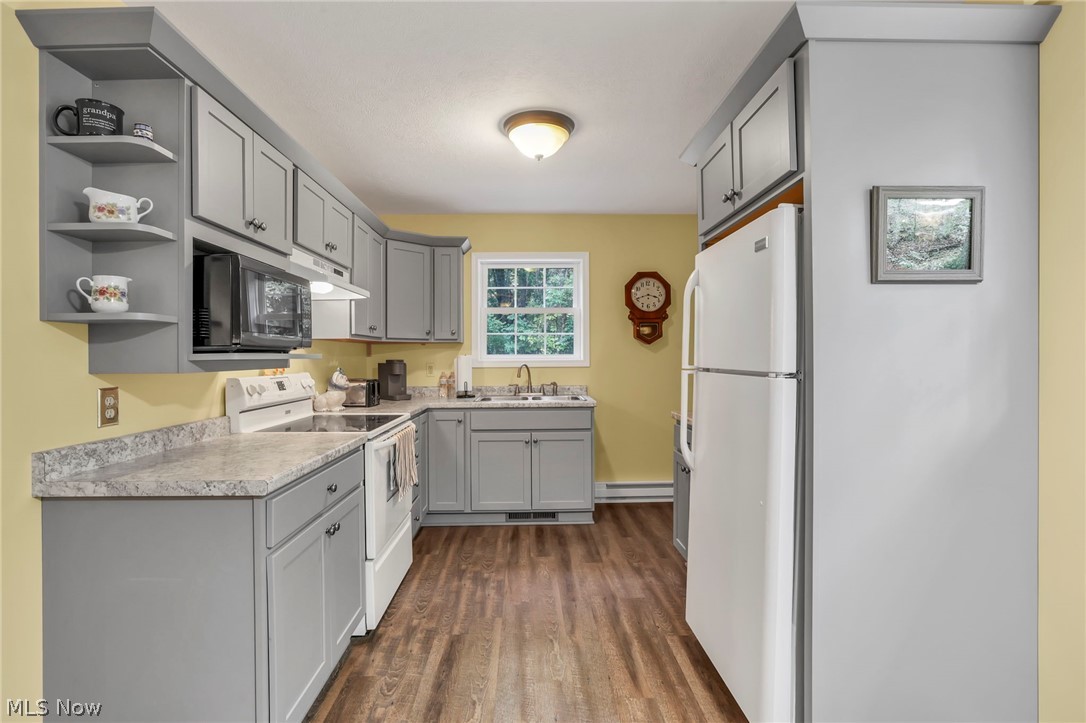 557 Hillsdale Drive Coshocton OH 43812