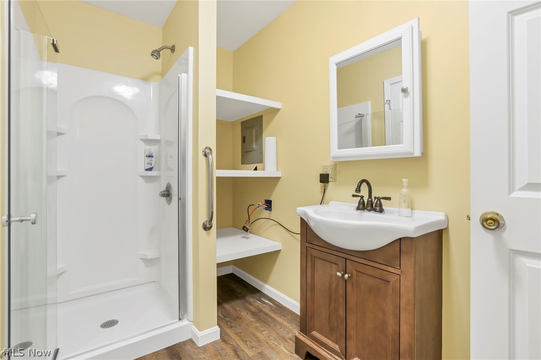 557 Hillsdale Drive Coshocton OH 43812
