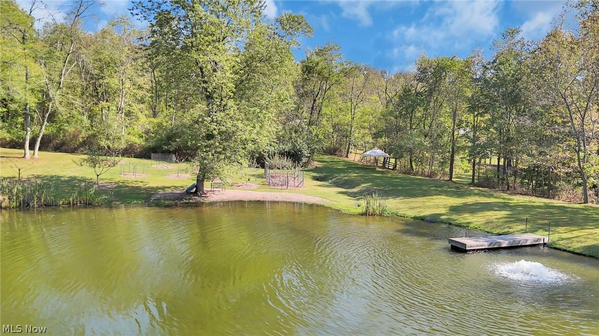 557 Hillsdale Drive Coshocton OH 43812
